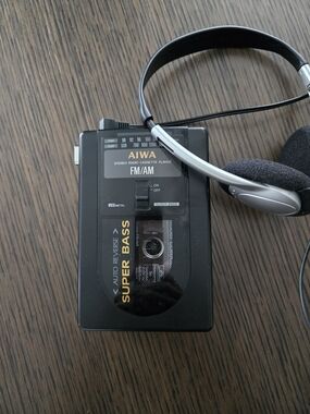 Aiwa "Walkman" Black Portable Cassette Player with FM/AM & Headphones